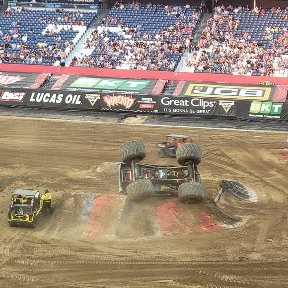 Nothing - Picture 7 of 16